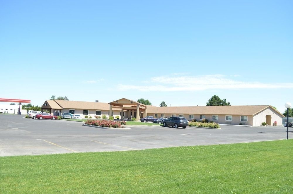 Knights Inn1