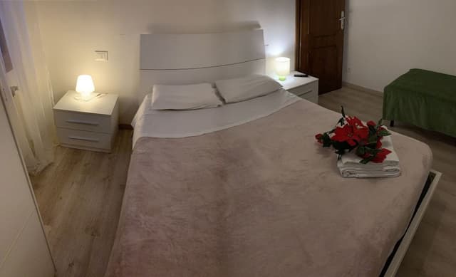 Grand Triple Room, Shared Bathroom