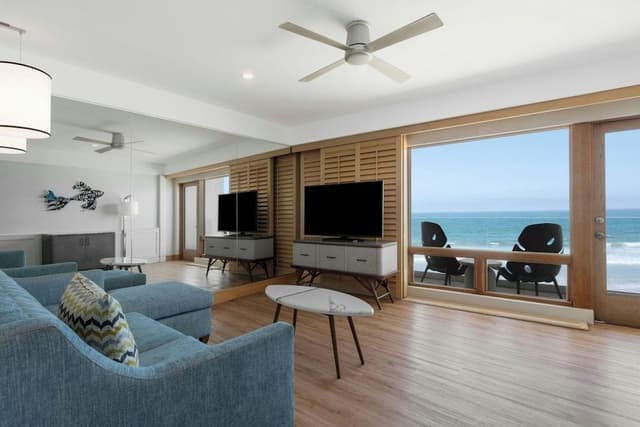 Suite, 1 Bedroom, Balcony, Oceanfront