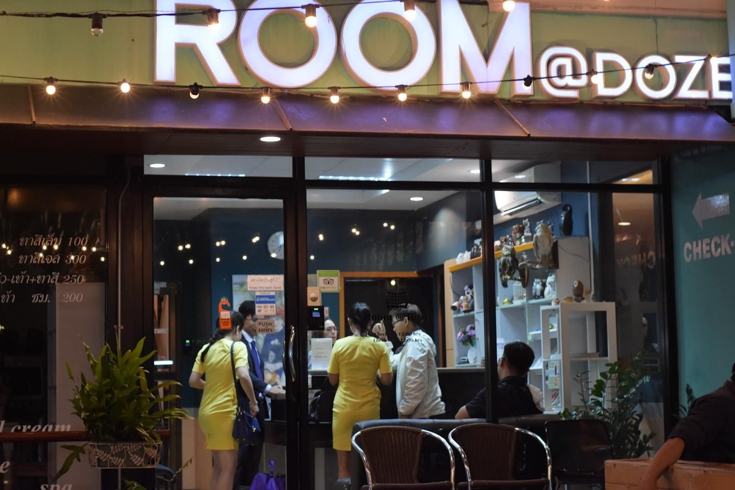 รูม แอท โดซ (Room@Doze Apartments)1