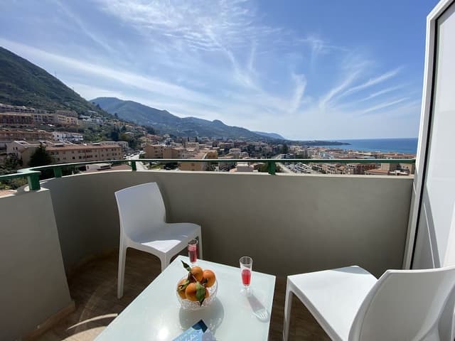 Superior Triple Room, Balcony
