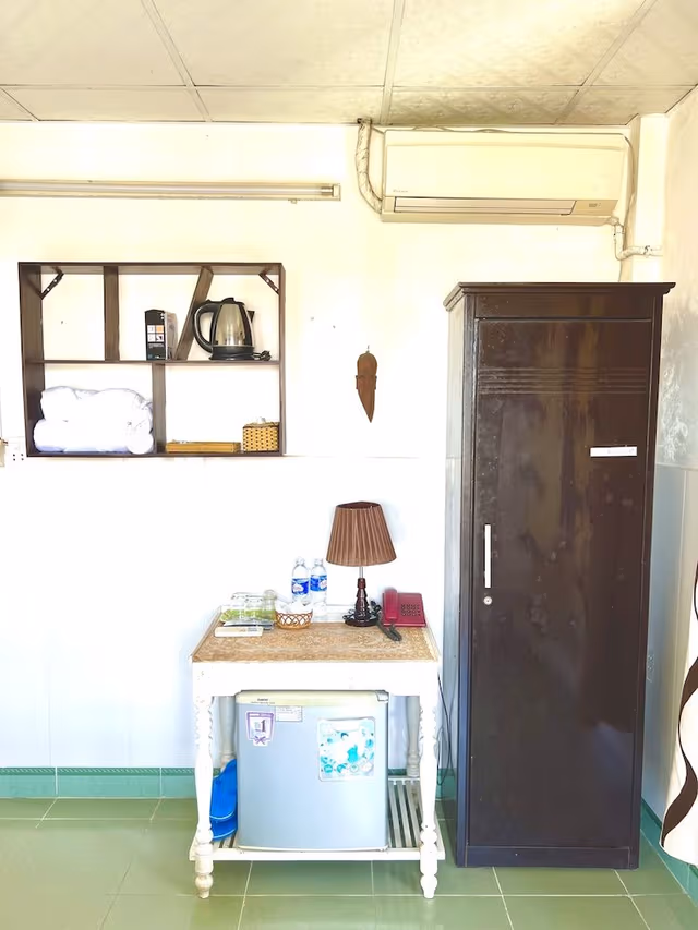 Basic Double Room, Shared Bathroom