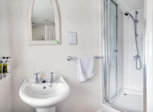 Double Room, Ensuite (Room 2)