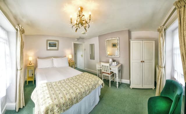 Double Room, Ensuite (Room 2)