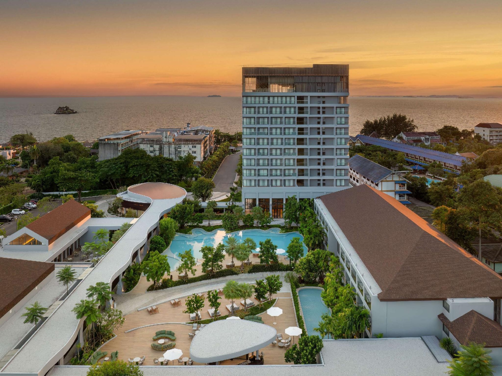 Mercure Rayong Lomtalay Villas & Resort0