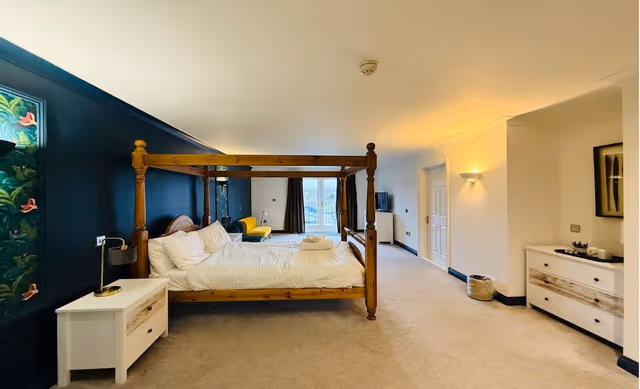 Junior Suite, 1 Queen Bed