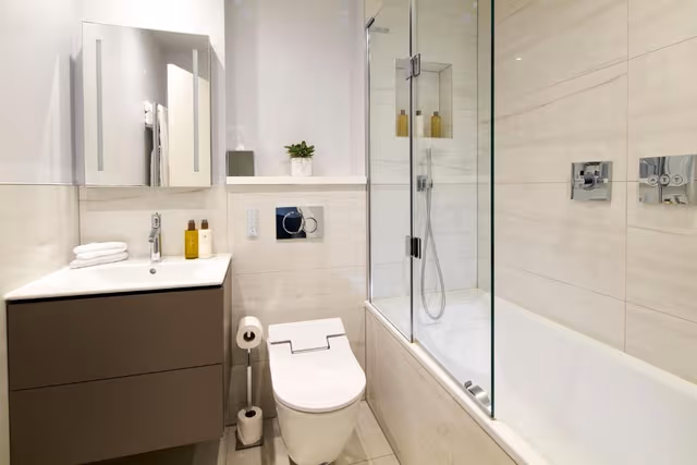 Luxury Two Bedroom Apartment with Sofa Bed