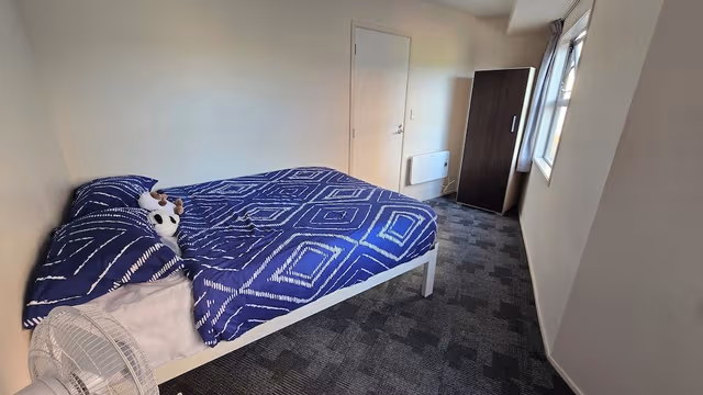 2-Bedroom Apartment with 1 Double and 2 Single Beds
