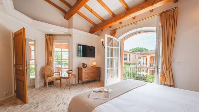 Suite, Balcony (Emeraude)