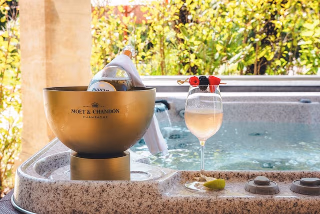 Suite, Jetted Tub (Diamant)