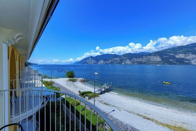 Deluxe Double or Twin Room, Lake View