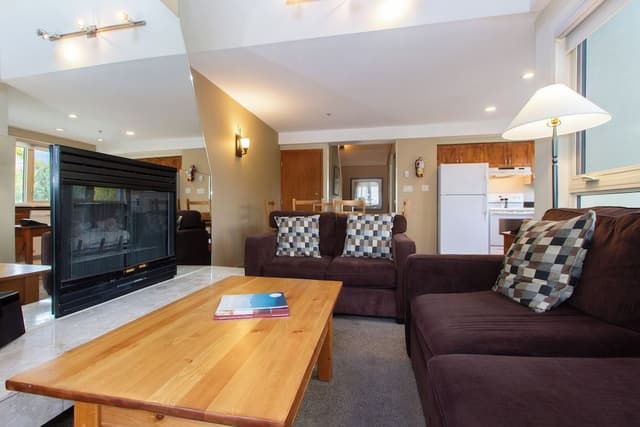 Condo, 1 Bedroom + Loft, Hot Tub (Unit 202)
