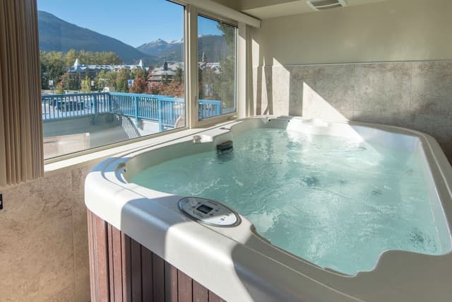 Condo, 1 Bedroom + Loft, Hot Tub (Unit 206)