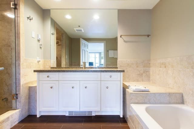Condo, 1 Bedroom + Loft, Hot Tub (Unit 211)