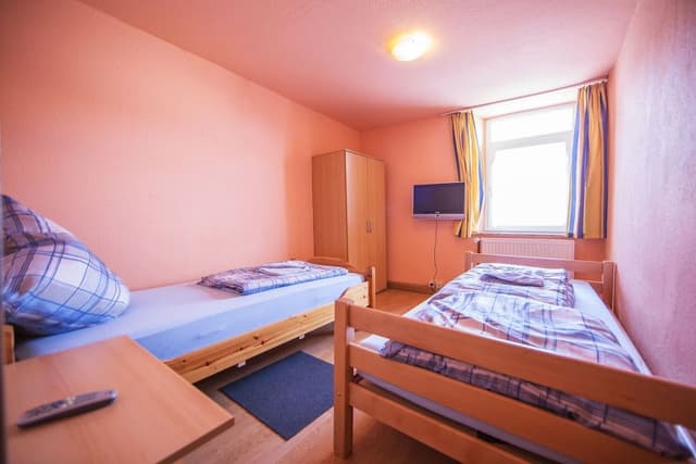 Standard Twin Room, Private Bathroom