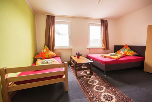 Economy Twin Room, Shared Bathroom