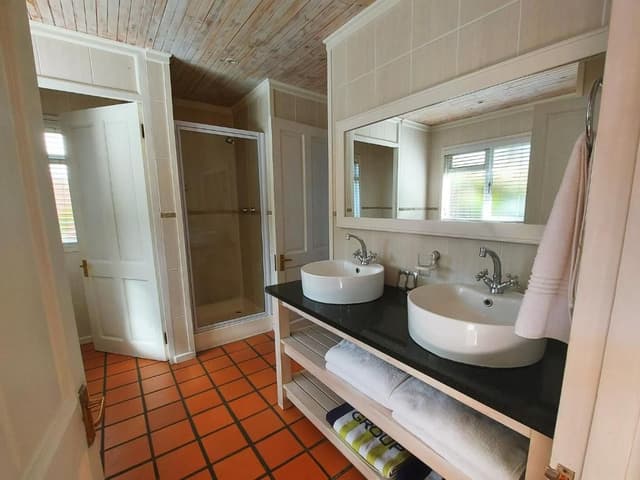 1 Bedroom Lagoon Chalet