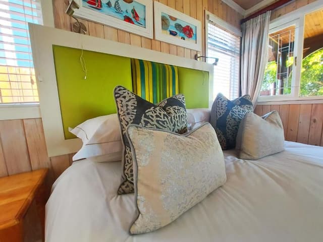 1 Bedroom Lagoon Chalet
