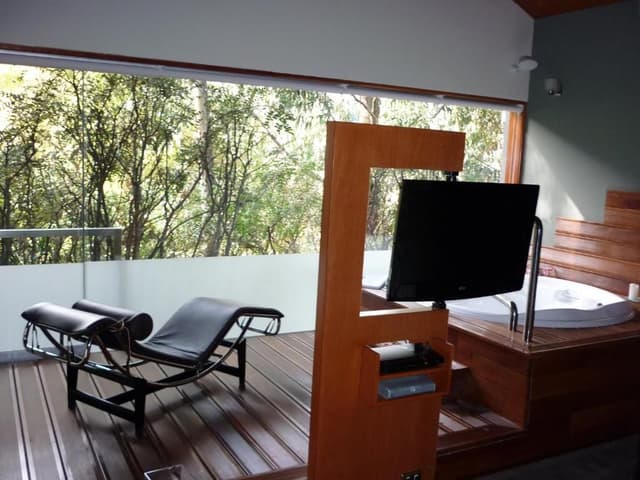 Suite with Riverfront View