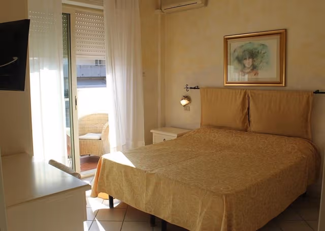 Classic Double or Twin Room, Balcony