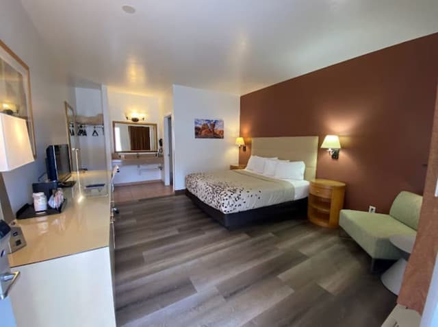 Budget Room, 1 Queen Bed, Non Smoking