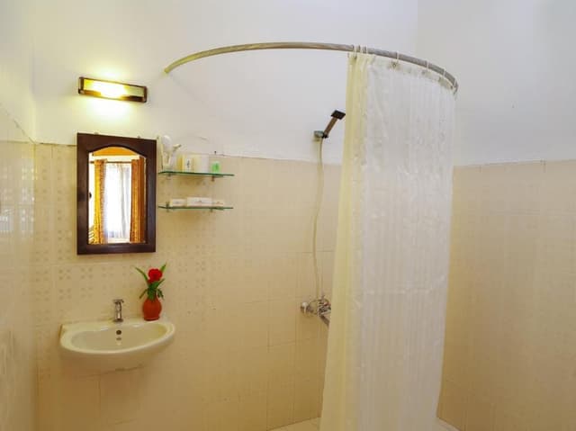 Vasantham Sea View AC