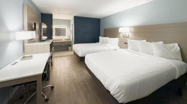 Standard Room, 2 Queen Beds, Non Smoking, Refrigerator & Microwave (Pet Friendly)