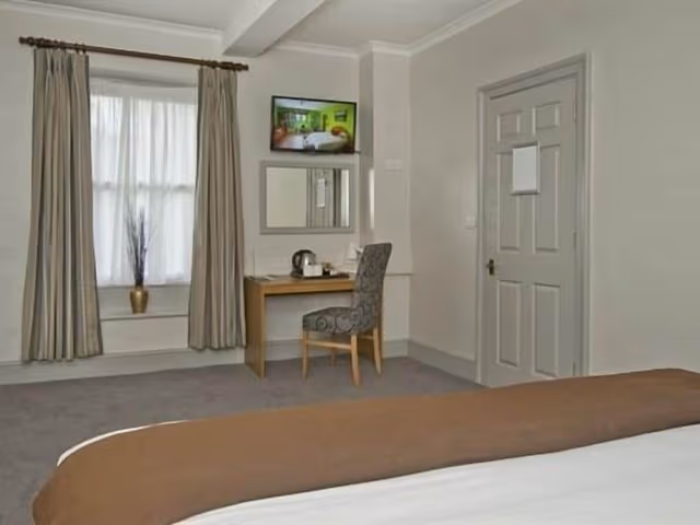 Superior Double Room, Ensuite (Large)