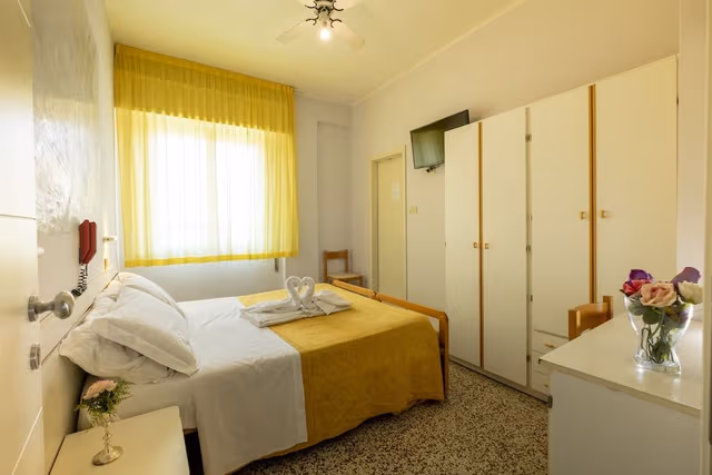 Standard Double Room, 1 Queen Bed