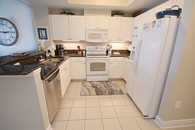 Condo, Multiple Beds, Pool Access (Crystal Tower 1605)