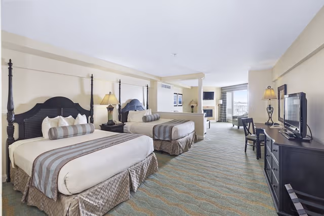 Ocean Suites 2 Queens Floor 2