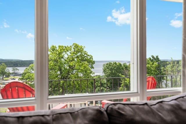 Standard Room, 1 King Bed with Sofa bed, Lake View