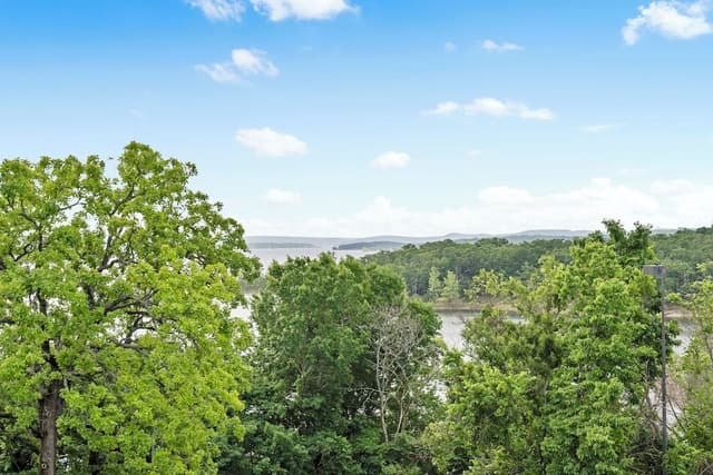 Standard Room, 2 Queen Beds, Lake View