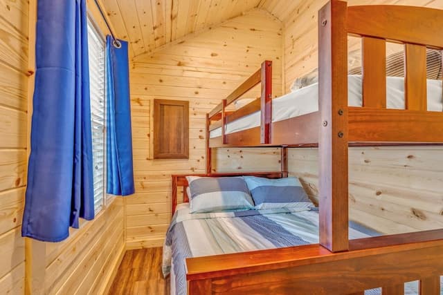Standard Cabin