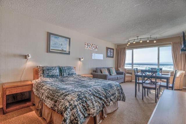 Deluxe Condo