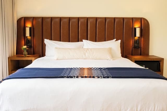 Room, 1 King Bed, Mobility Accessible (Lodge)