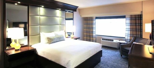 Deluxe Room, 1 King Bed, North Tower