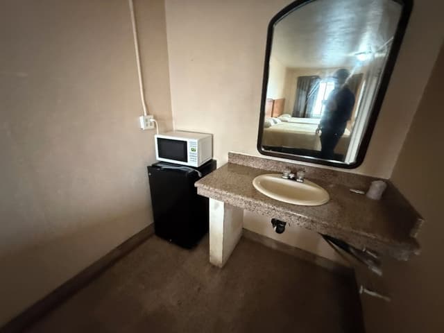 Room, 2 Queen Beds, Smoking