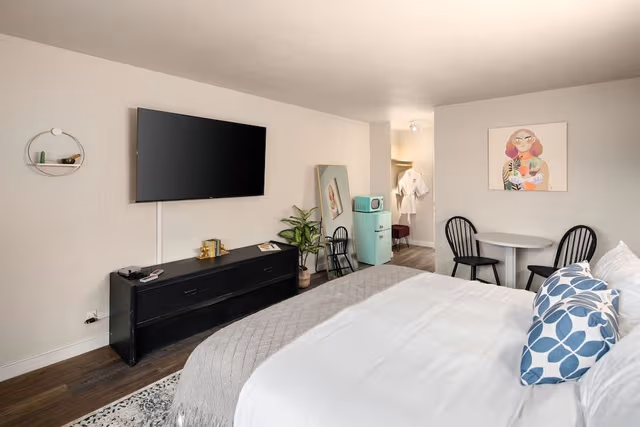 Premium Room, 1 King Bed