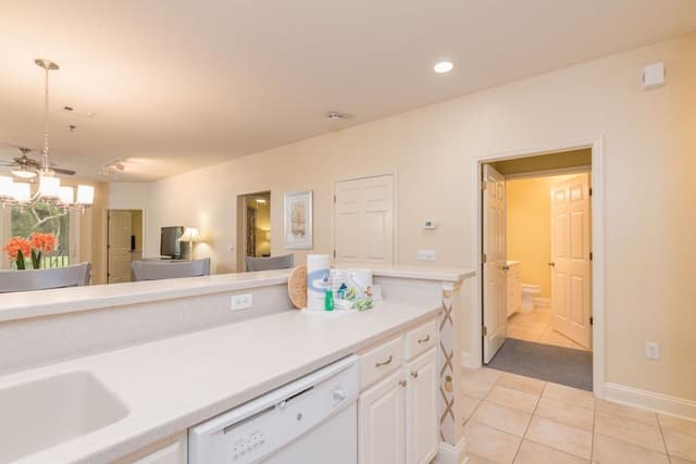 Premium Condo, 3 Bedrooms, 2 Bathrooms