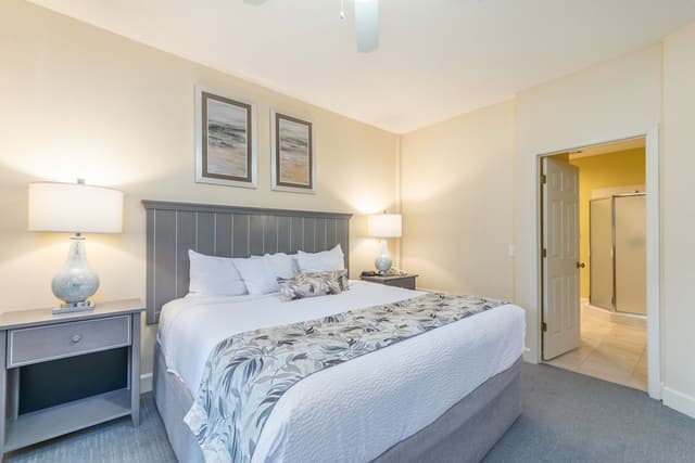 Classic Condo, 2 Bedrooms, 2 Bathrooms
