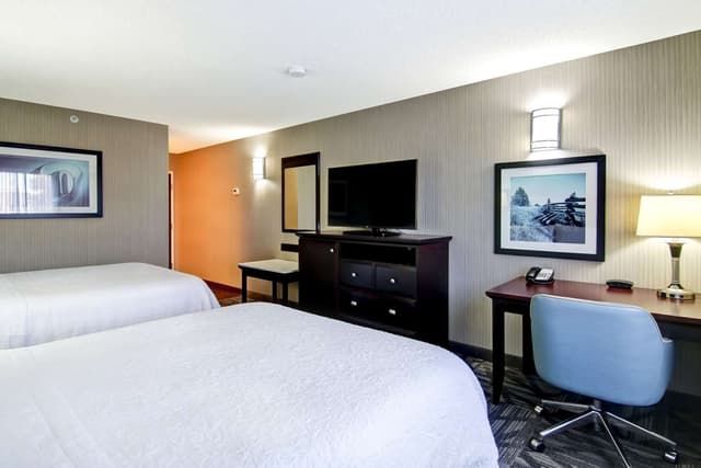 2 QUEEN BEDS NONSMOKING