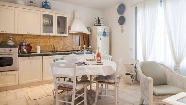 Luxury Apartment, 2 Bedrooms, Kitchen, Tower