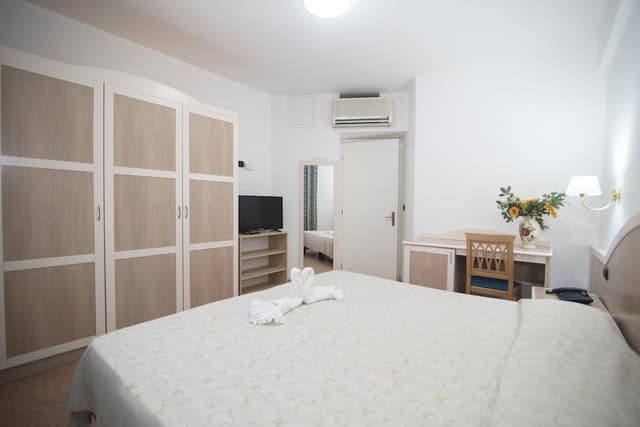 Family Double or Twin Room, Kitchenette, Sea View