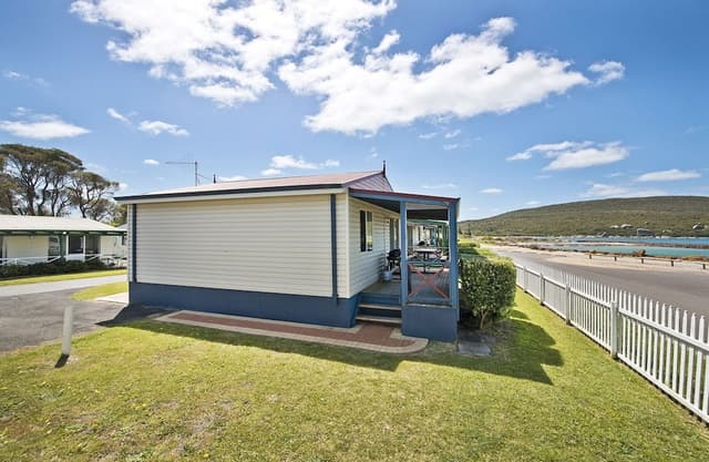 Comfort Villa, 2 Bedrooms, Beach View, Beachfront