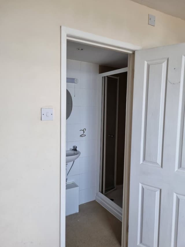 Standard Double Room (Room 4)