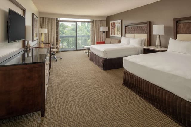 2 QUEEN BEDS WITH SOFA SLEEPER