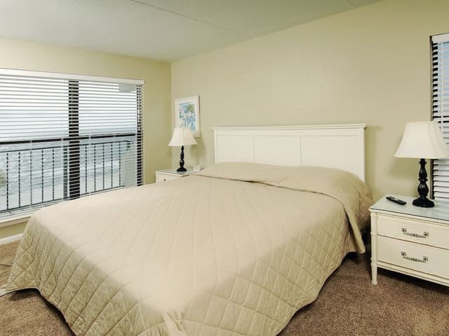 Condo, 2 Bedrooms, 2 Bathrooms, Sea Facing