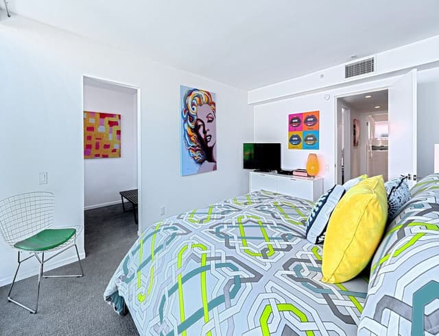 Deluxe Room, 1 King Bed