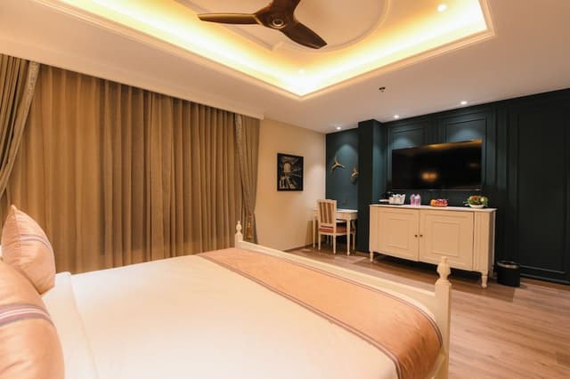 Royal Room